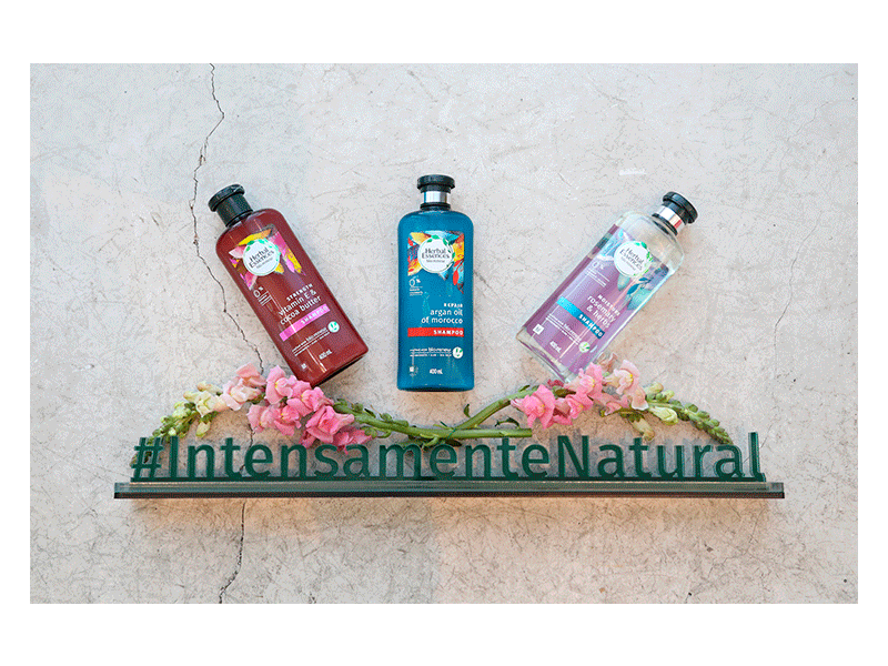HERBAL ESSENCES