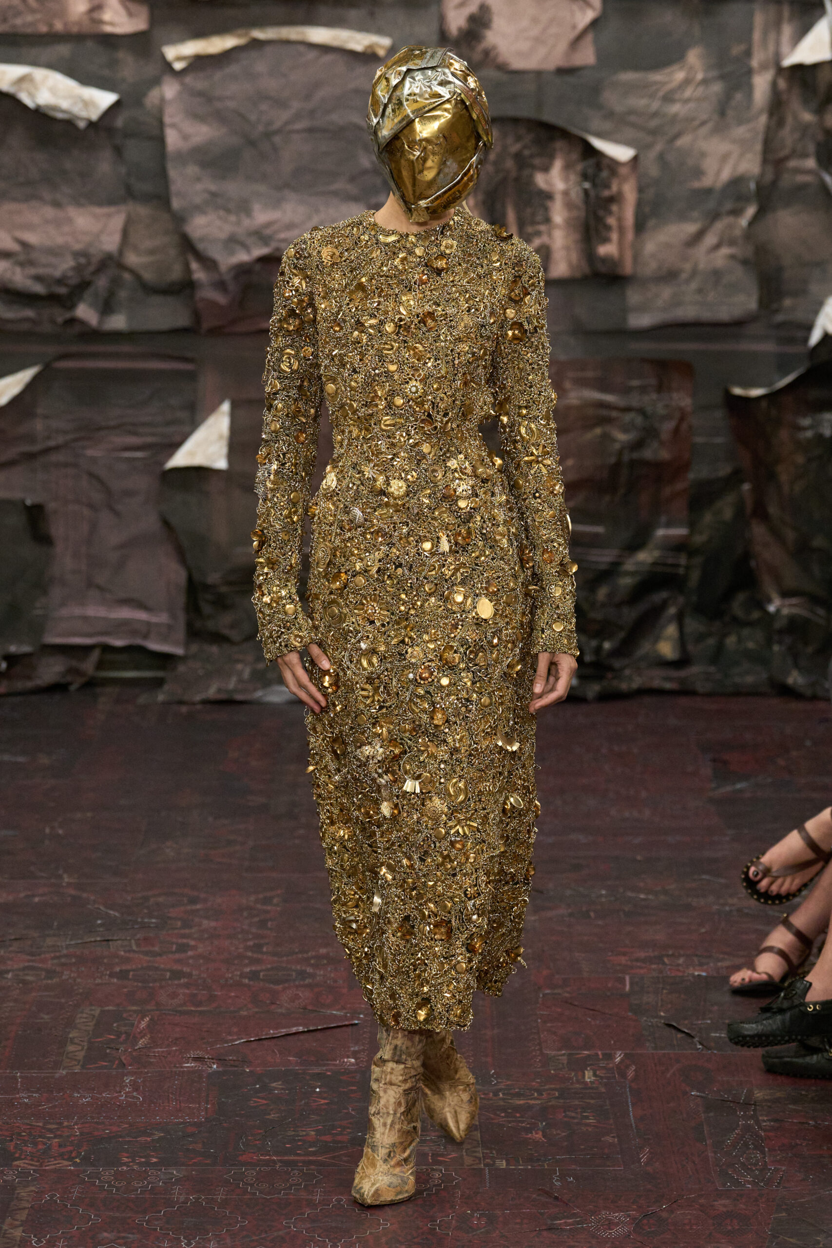 LOOK 31 scaled