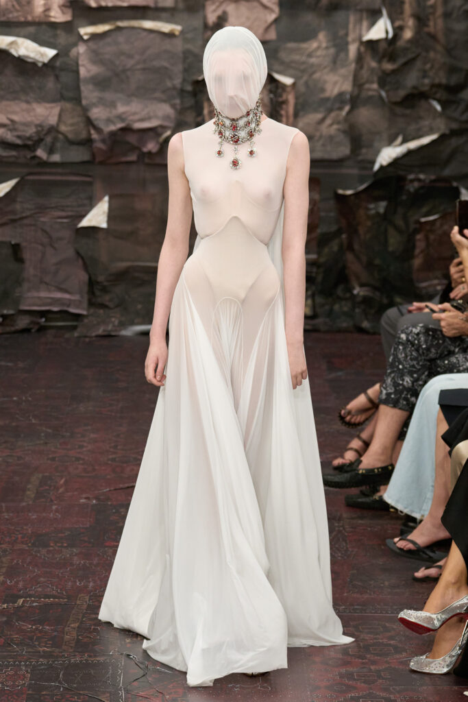 LOOK 37