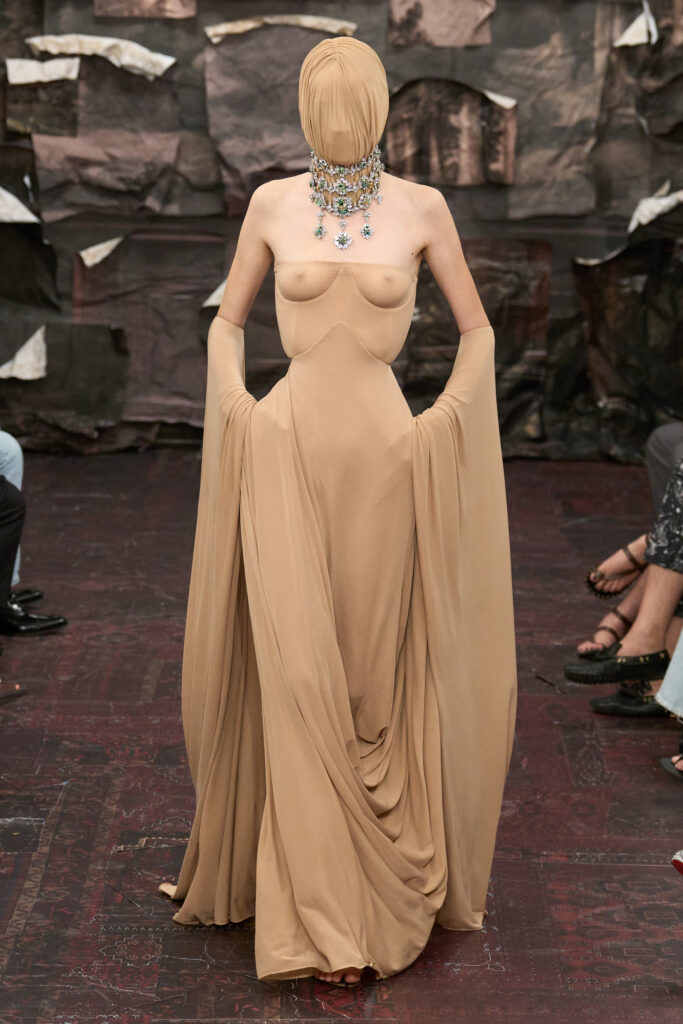 LOOK 38