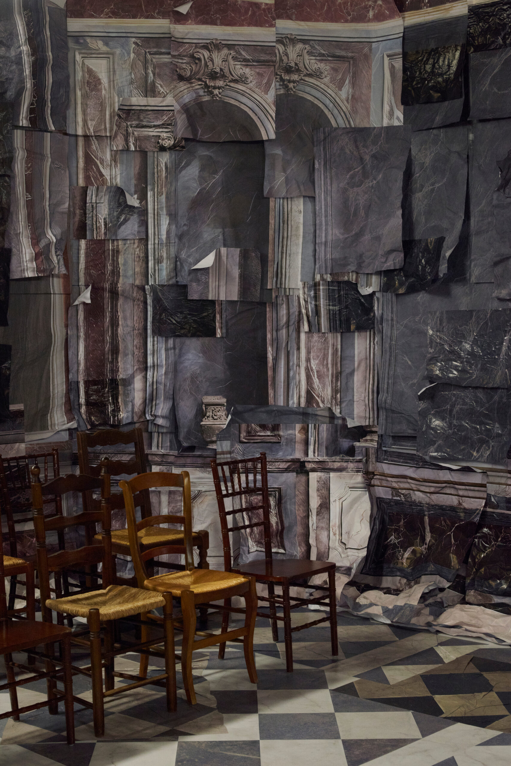 Maison Margiela presenta su Artisanal Collection 2025. 22 MM ARTISANAL 2025 EMPTY VENUE3 scaled